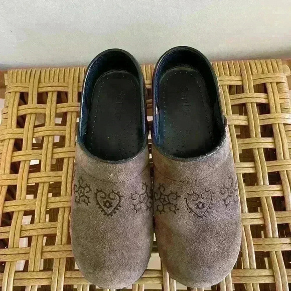 Sanita Clogs with Scandinavian embellishments - Picture 7 of 7